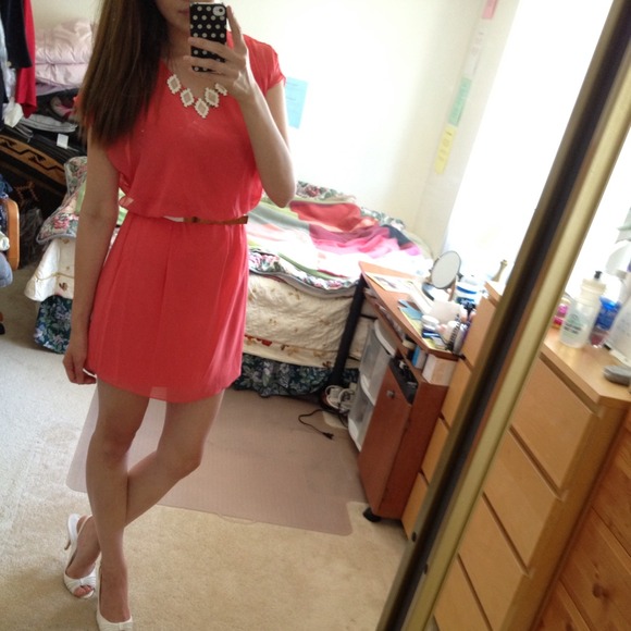 🔴SOLD🔴💕NWOT Coral Chiffon Dress💕 - Picture 3 of 4