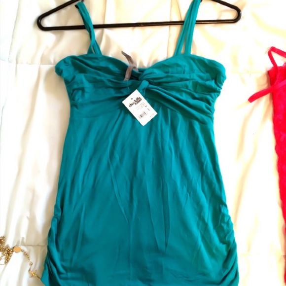 Turquoise tank top 💎