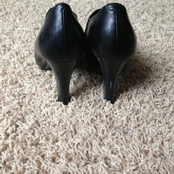 Booty - Picture 3 of 3