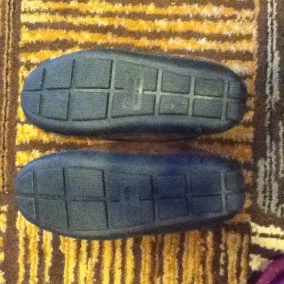 Slippers - Picture 3 of 4