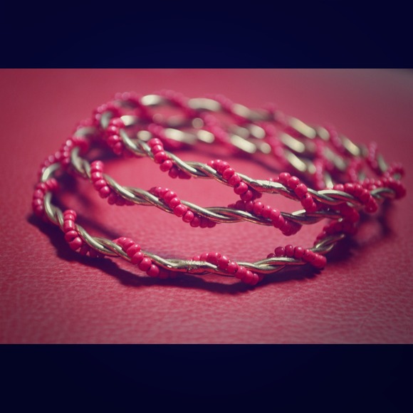 Pink bead twirl bracelet set