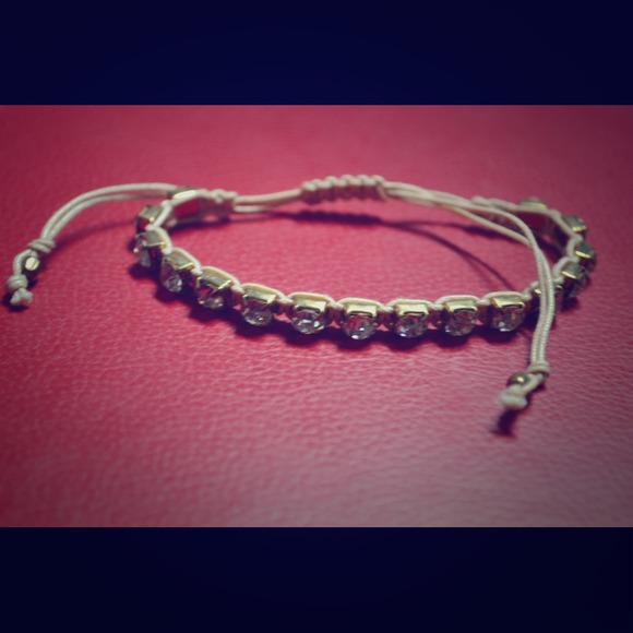 Rhinestone pull adjust bracelet