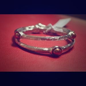 Texture bracelet with pearls