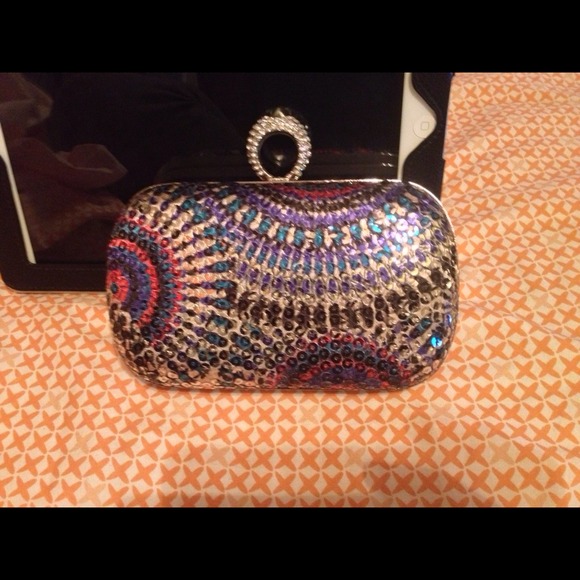 Closed selected BY http://randompicker.com/ - Picture 3 of 4