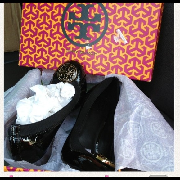 ✴NOT SELLING✴ Authentic Tory Burch Wedge - Picture 3 of 3