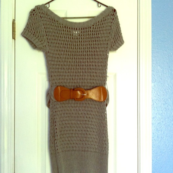 *SOLD IN BUNDLE* Super Cute Sweater Dress!