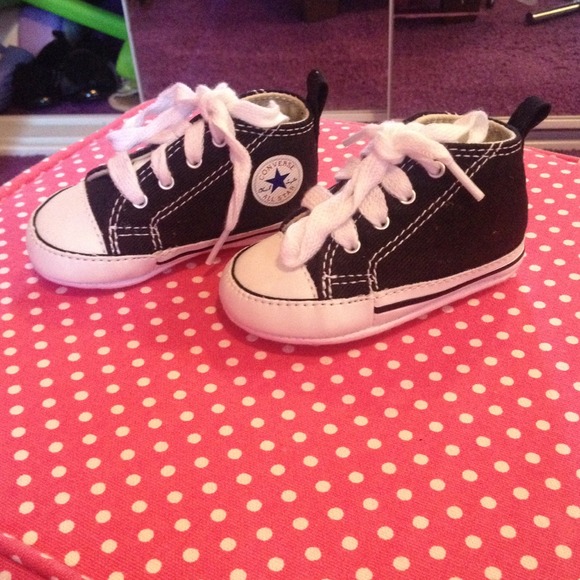 Baby converse size 2t