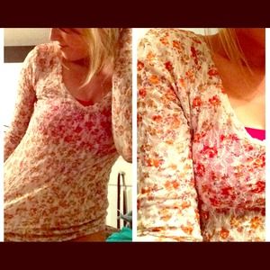 🌟REDUCED!🌟BUCKLE floral lace long sleeve 💛❤