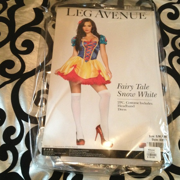 Snow White costume