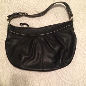 Small black leather coach purse, great condition!