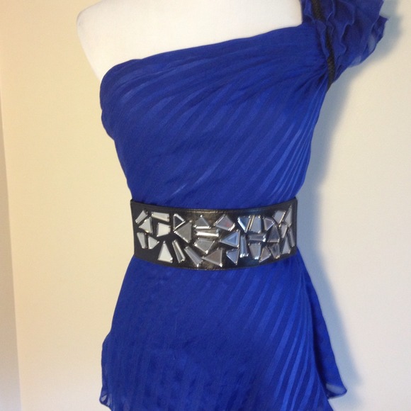 🚫SOLD🚫BeBe Blue One Shoulder and BCBG belt - Picture 2 of 2