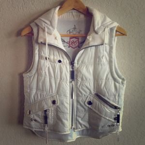 Abercrombie-like White Puffer Vest with Hoodie