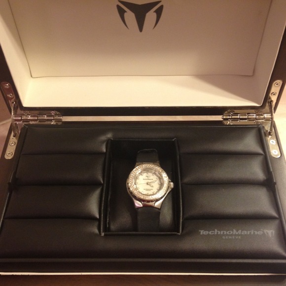 TechnoMarine Diamond Lady's Watch - Picture 1 of 4