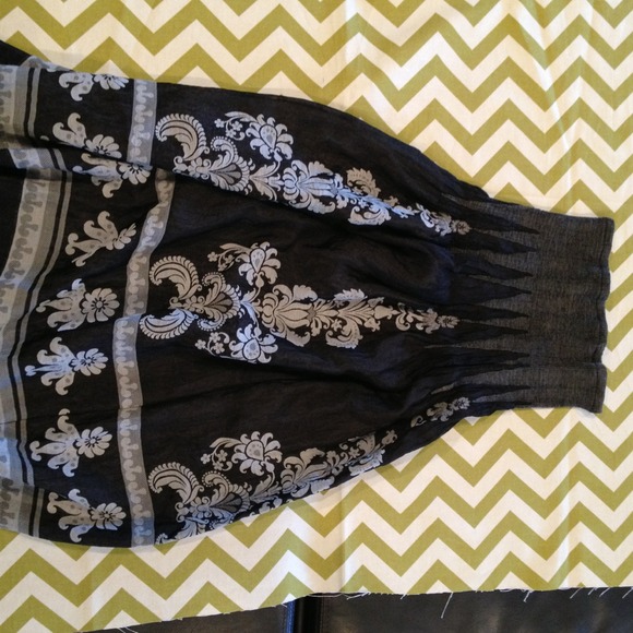 Dress/skirt/cover up. $15