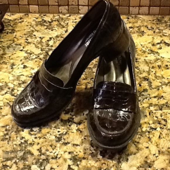 Dress/ Casual loafer styled shoe