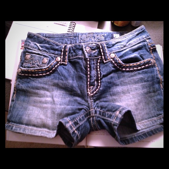 Miss Me shorts size 27