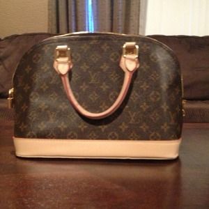 Faux Louis Vuitton Purse!