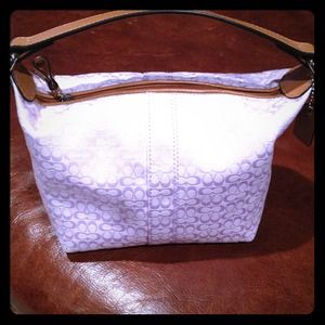 Coach small purse, lavender. Signature C's design