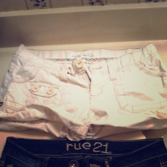 Khaki aeropostale shorts