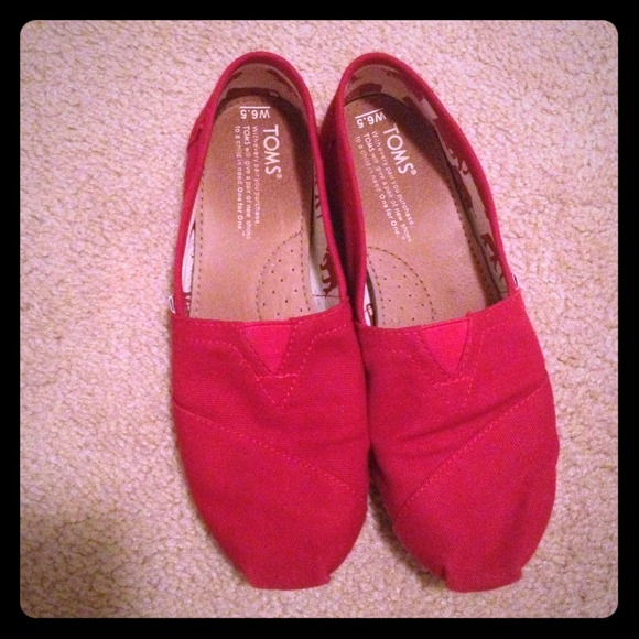 Red Toms.