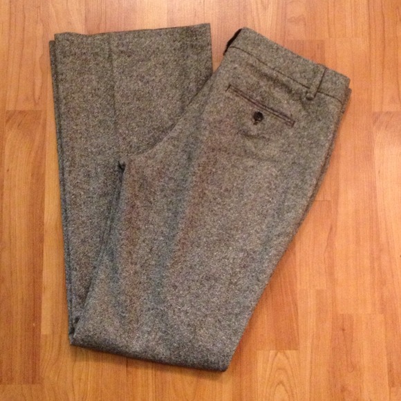 SOLD-Express 'editor' size 6 wool/silk blend