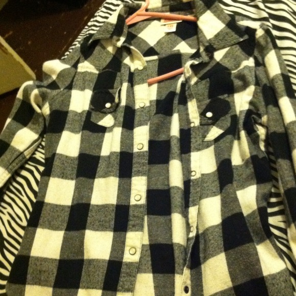 Black and white shirt.