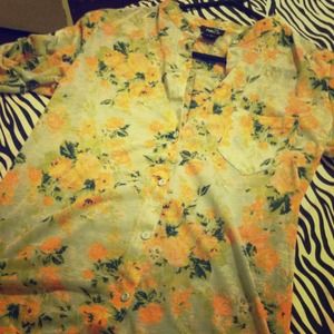 Flowery top 🌸