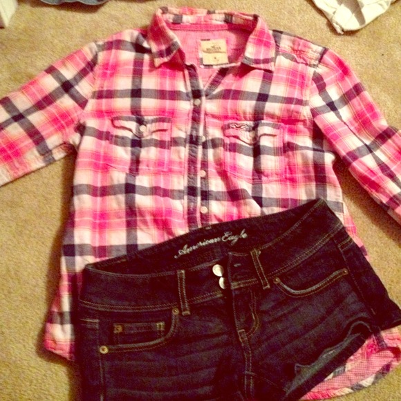Hollister Pink & Blue Plaid Shirt