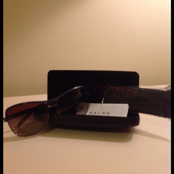 ❌SOLD IN BUNDlE❌RALPH Lauren Sunglasses - Picture 3 of 4