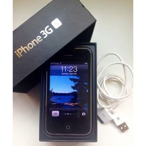 🚫SOLD🚫 iPhone 3GS - Like New! :)