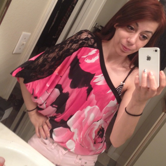 Cute flower top shirt, one sleeve size small