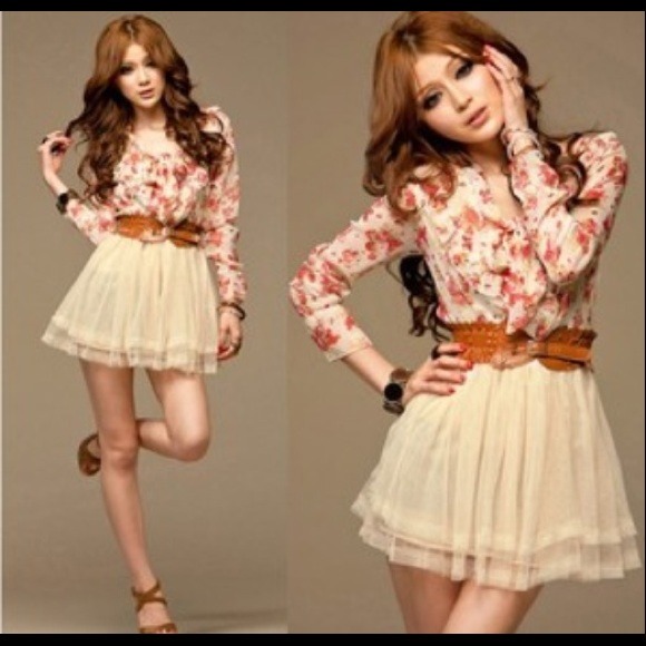 NEVER WORN Floral chiffon dress w/ belt