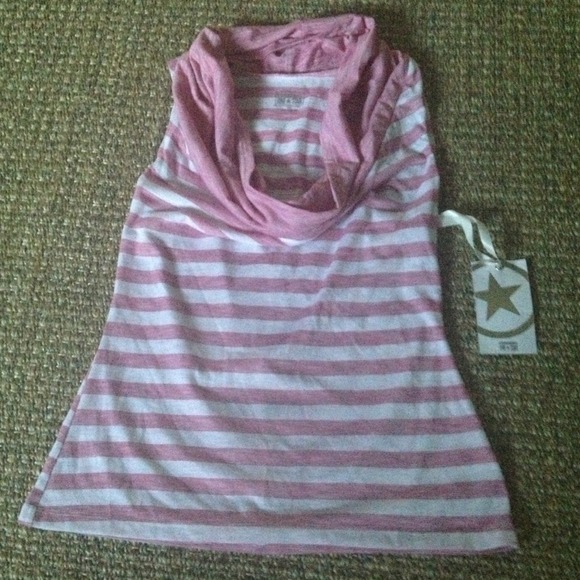 ❌RESERVED FOR @kbaker30 2 Woman's Top