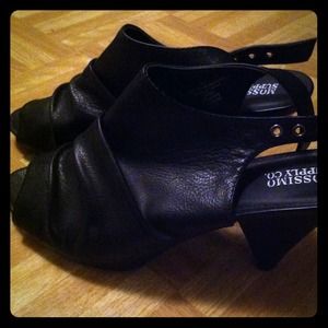 MOSSIMO Peep toe wedges!