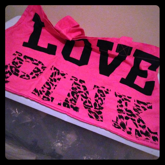 VS beach tote ♻free with $50 purchase♻