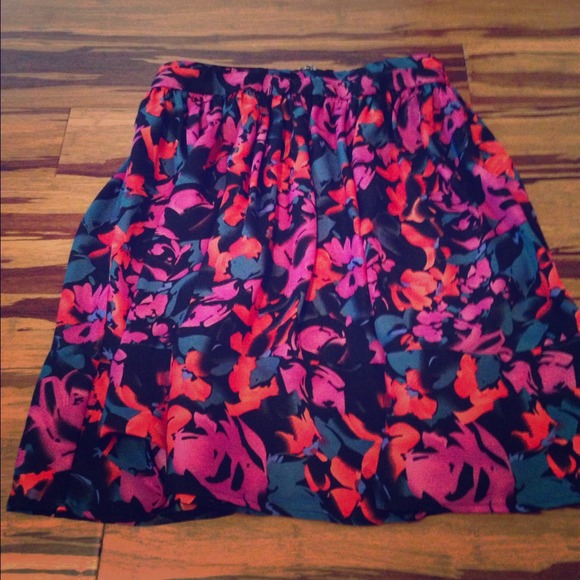 TRADED! 🚫Funky Flowy Urban Outfitters Skirt