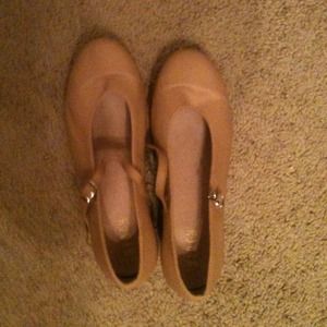 Tap shoes