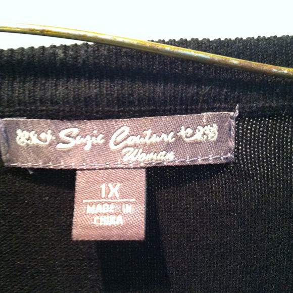 Plus size top - Picture 2 of 3