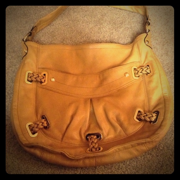 REDUCED!!!!! Mustard B. Makowsky hand bag.