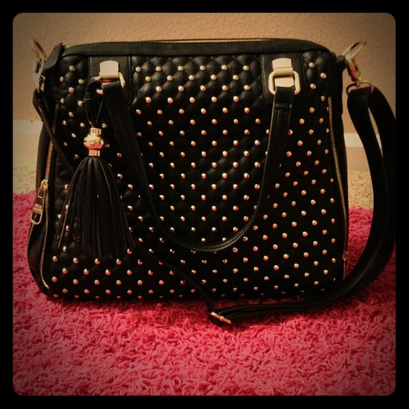 ♥TRADED♥ Steve Madden BNWT studded zipper bag