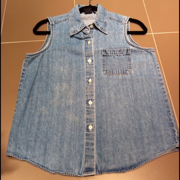 Gap - Distressed Denim Sleeveless Shirt - Picture 2 of 4