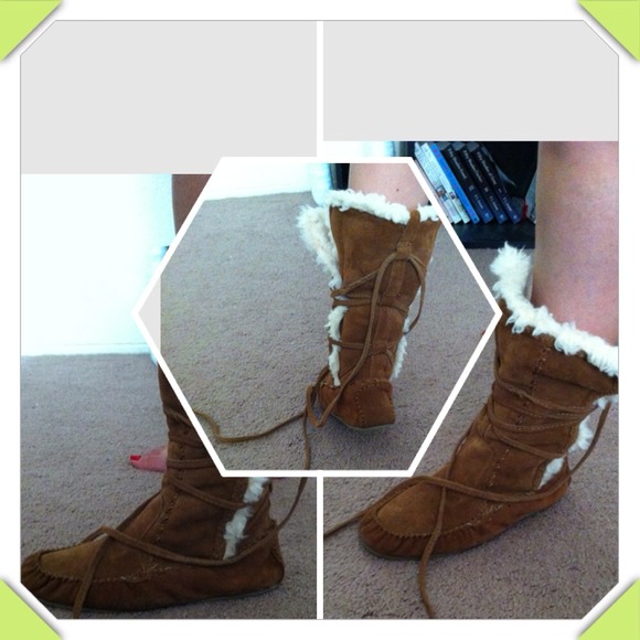 Mocassin type boots