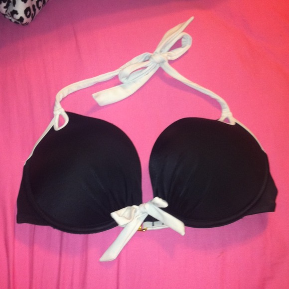 Victoria's Secret black & white bikini top :)