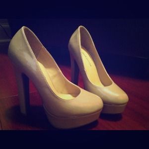 Nude shoe - ✋hold ✋