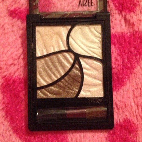 Visee eyeshadow quad in N-2 - Picture 3 of 3