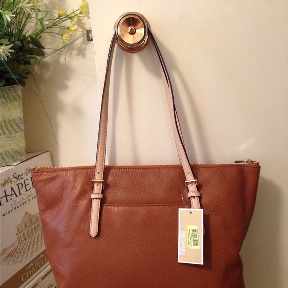 ⛔Sold⛔NWT Michael Kors jet set item tote brown - Picture 3 of 4