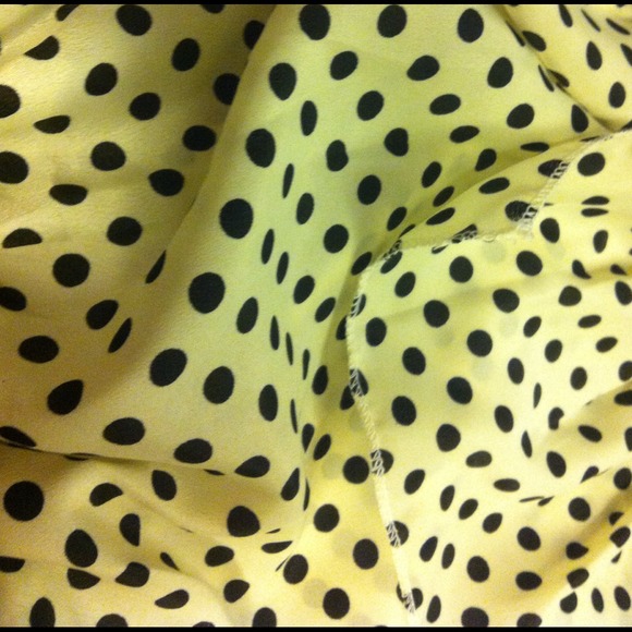 Polka Dots & Ruffles - Picture 4 of 4