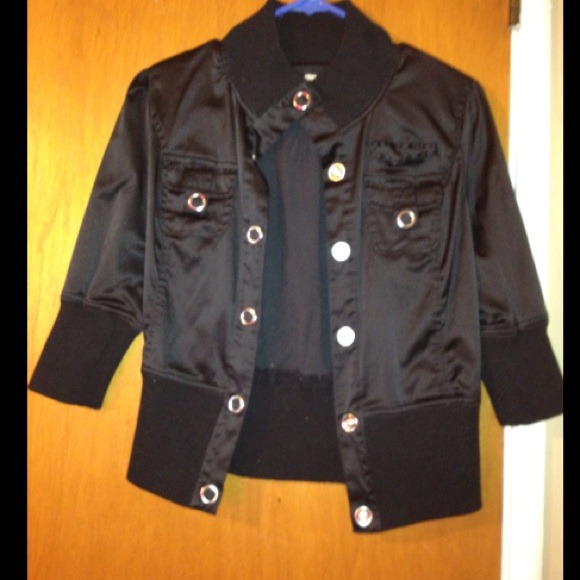 Black short sleeve jacket