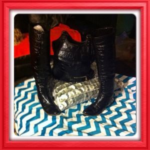 🌼Authentic MORRISON dark high boots🌼