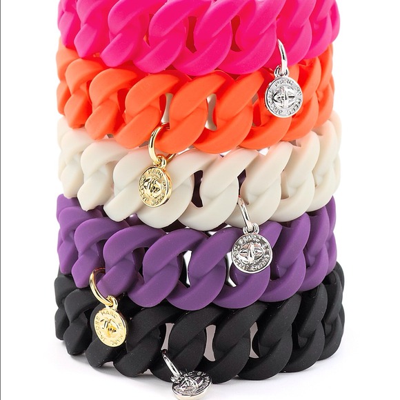 MARC BY MARC JACOBS Black Rubber Katie Bracelet.